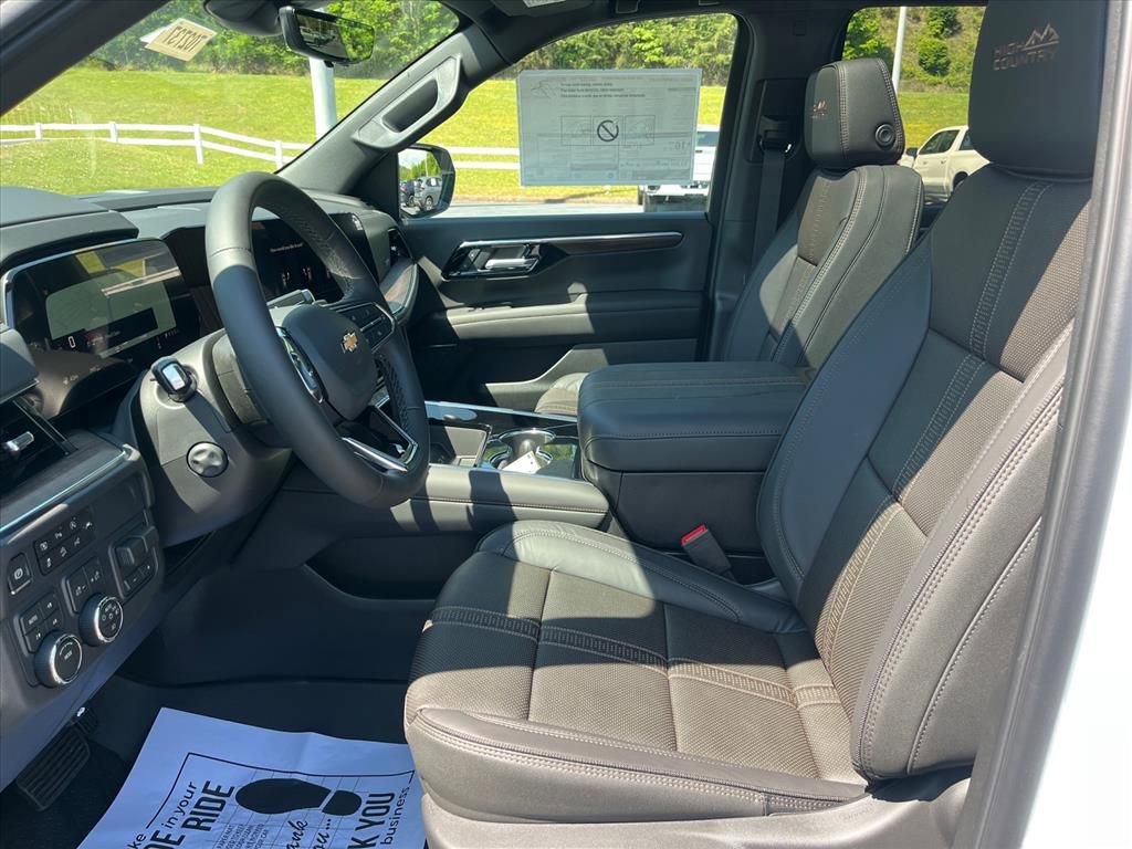 New 2026 Chevrolet Tahoe High Country w/ Sun And Tow Package AWD/4WD image 25