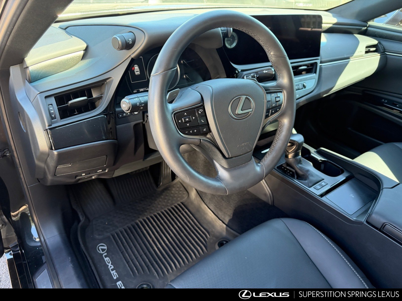 Used 2023 Lexus ES 300h w/ Premium Package FWD image 7