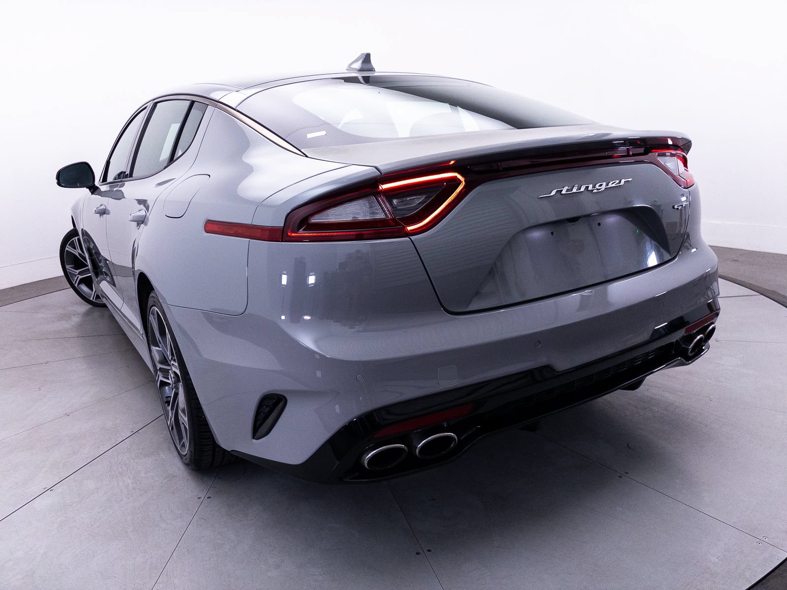 Used 2019 Kia Stinger GT RWD image 9