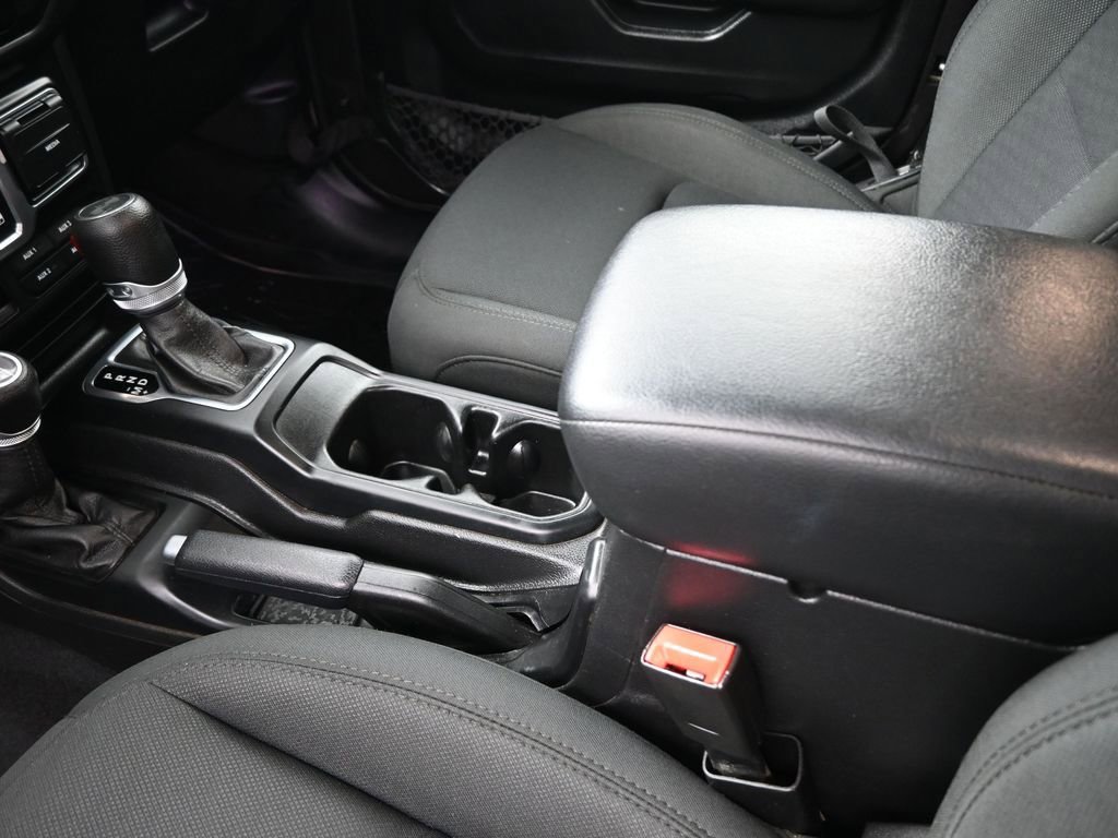 Used 2020 Jeep Wrangler Sport image 32