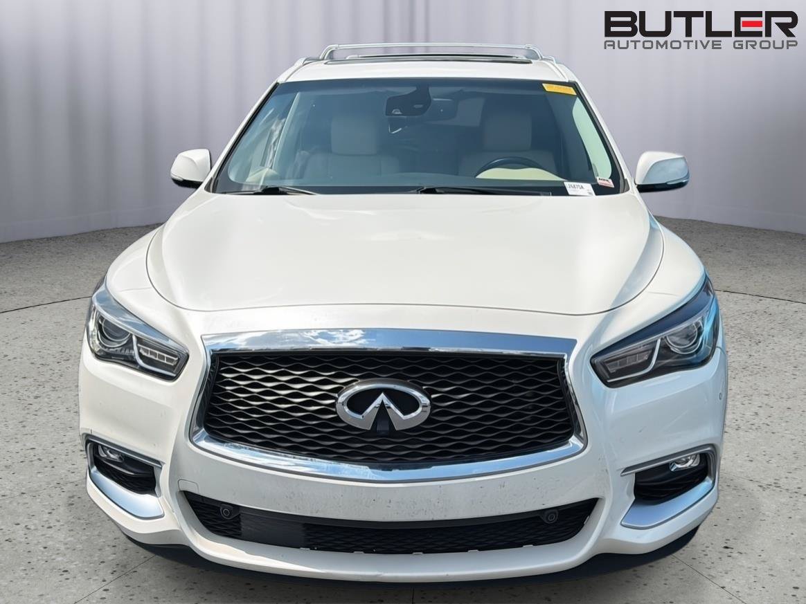 Used 2016 INFINITI QX60 FWD w/ Deluxe Technology Package image 3
