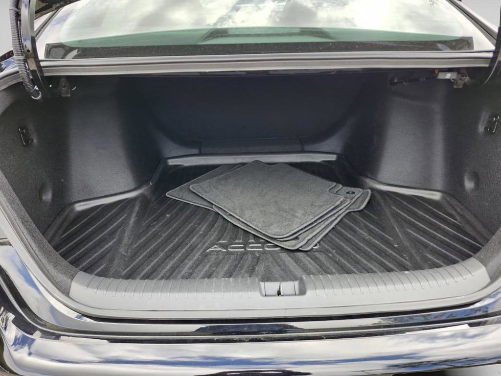 Used 2025 Honda Accord LX image 15