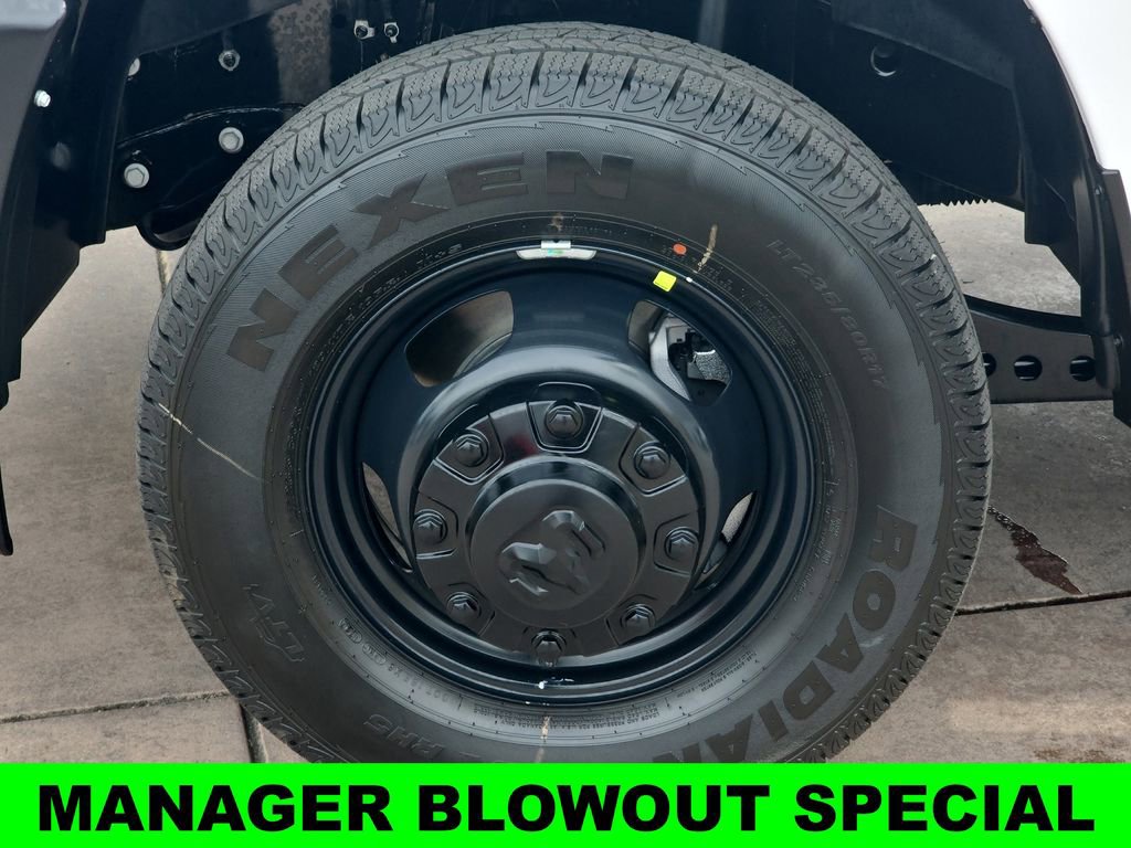 New 2026 RAM 3500 Tradesman AWD/4WD image 36