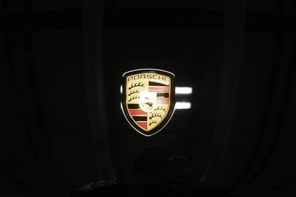 Certified 2026 Porsche Macan Turbo AWD/4WD image 29