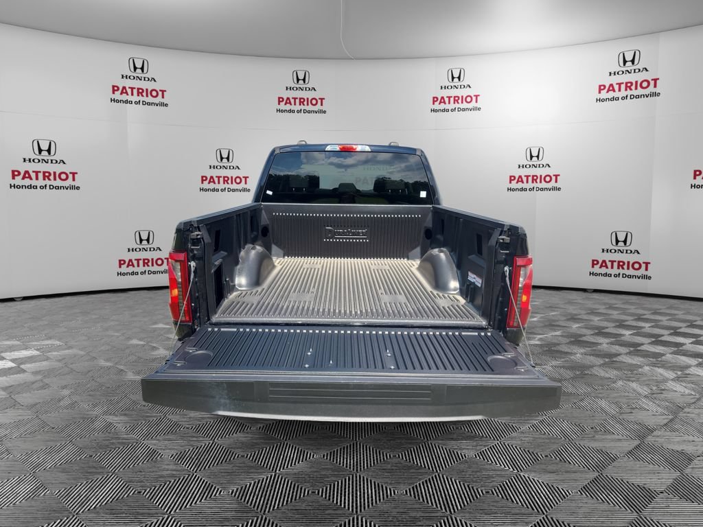 Used 2025 Ford F150 XLT w/ Equipment Group 301A Standard AWD/4WD image 17