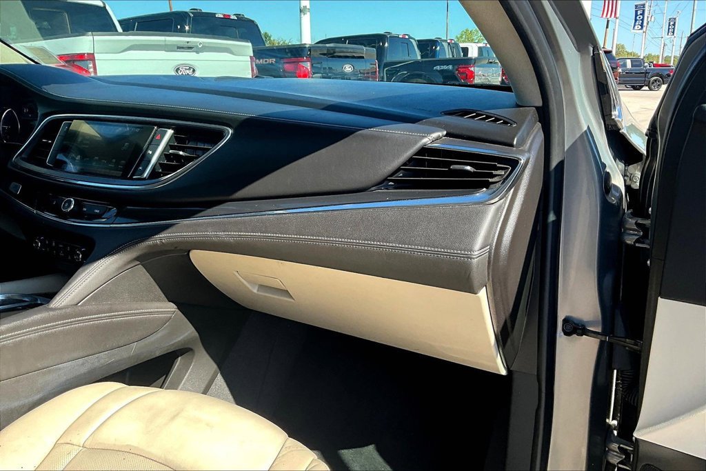 Used 2018 Buick Enclave Premium FWD image 16