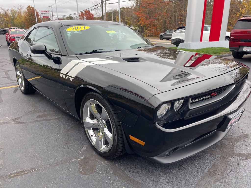 Used 2014 Dodge Challenger R/T image 8