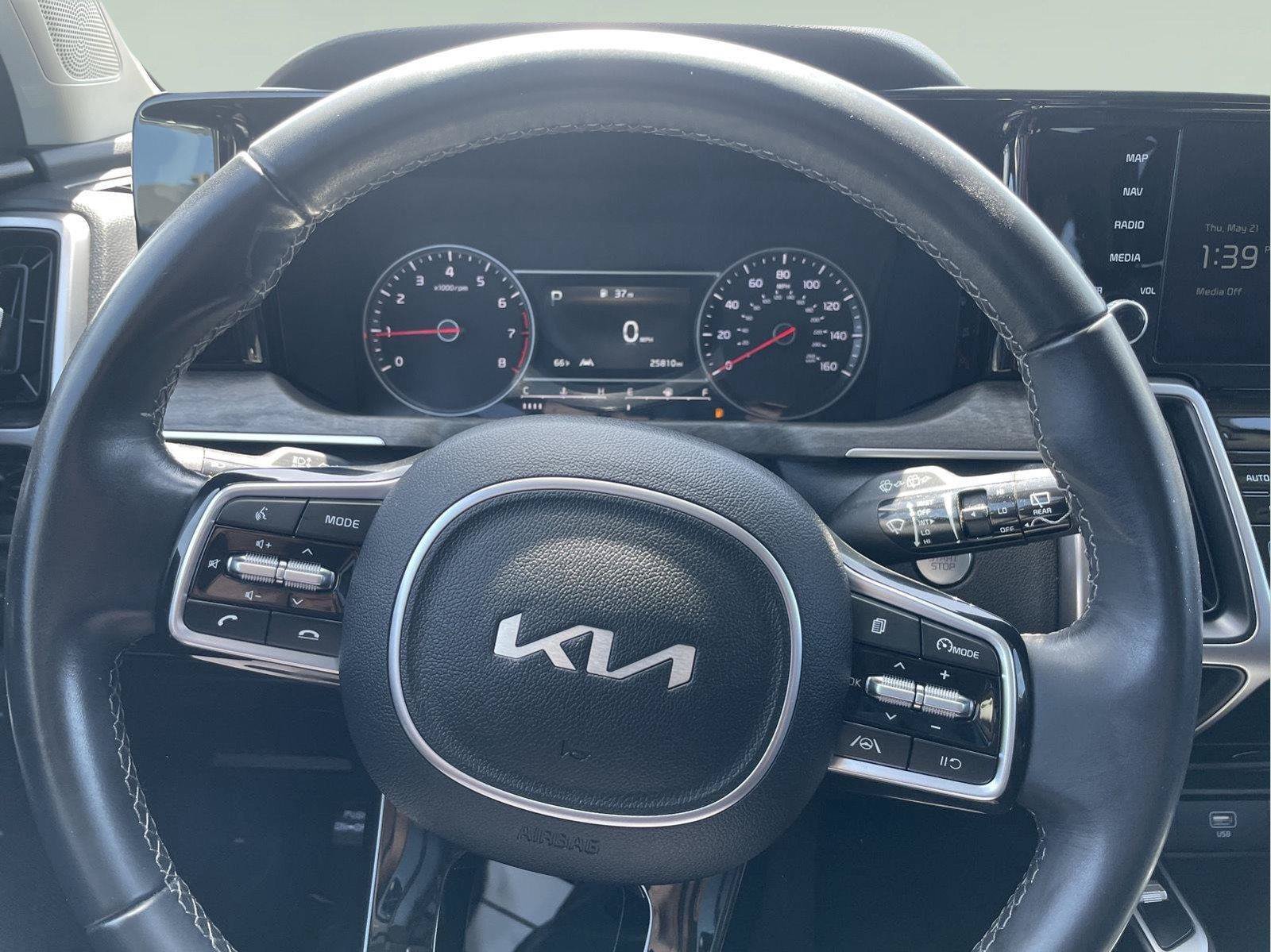 Used 2023 Kia Sorento S AWD/4WD image 27