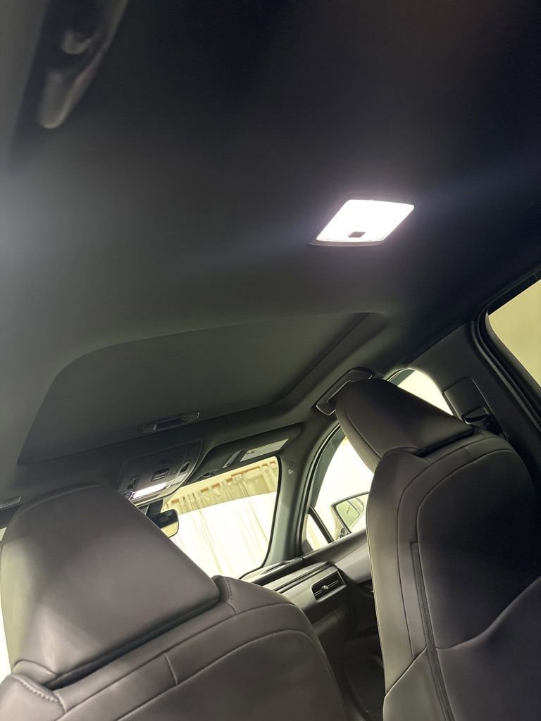 Used 2022 Lexus UX 200 w/ Premium Package FWD image 20