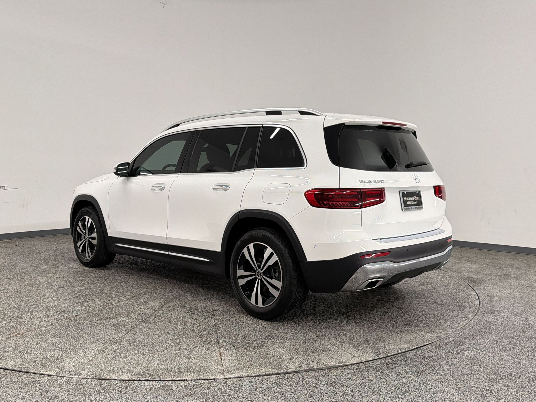 Certified 2026 Mercedes-Benz GLB 250 image 3