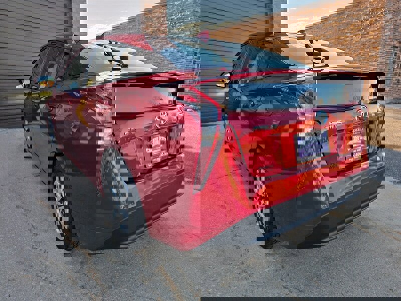 Used 2016 Toyota Prius Three image 4