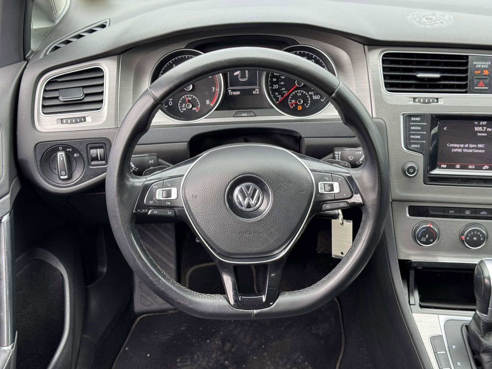 Used 2015 Volkswagen Golf S FWD image 11