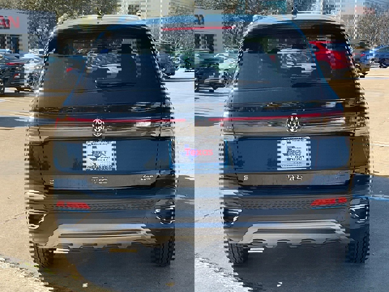 Used 2025 Volkswagen Taos SE image 6