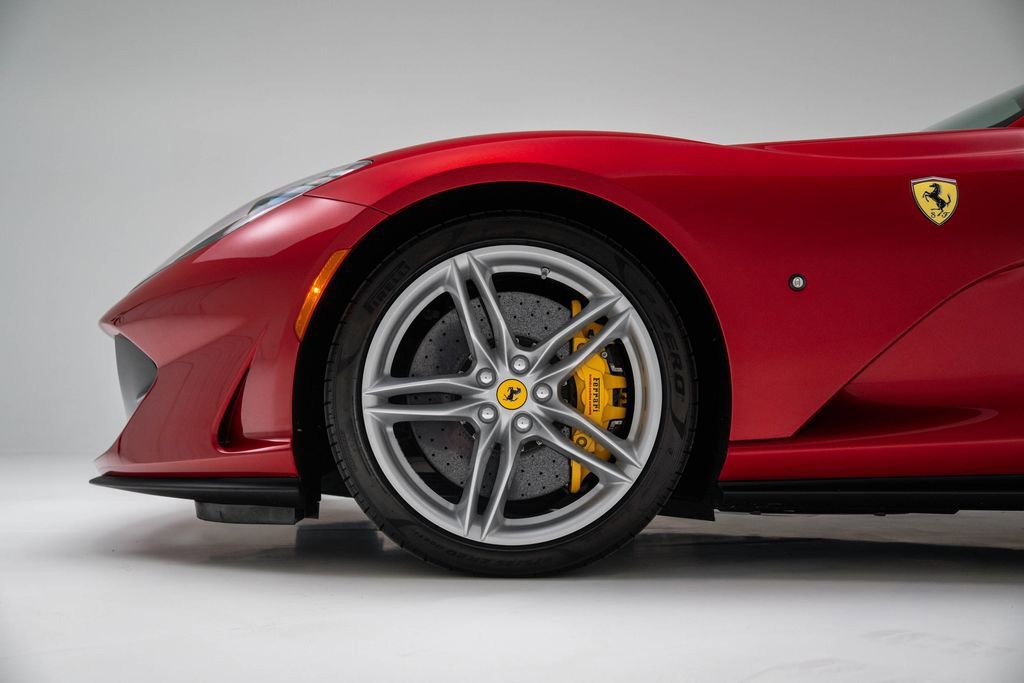 Used 2019 Ferrari 812 Superfast image 9