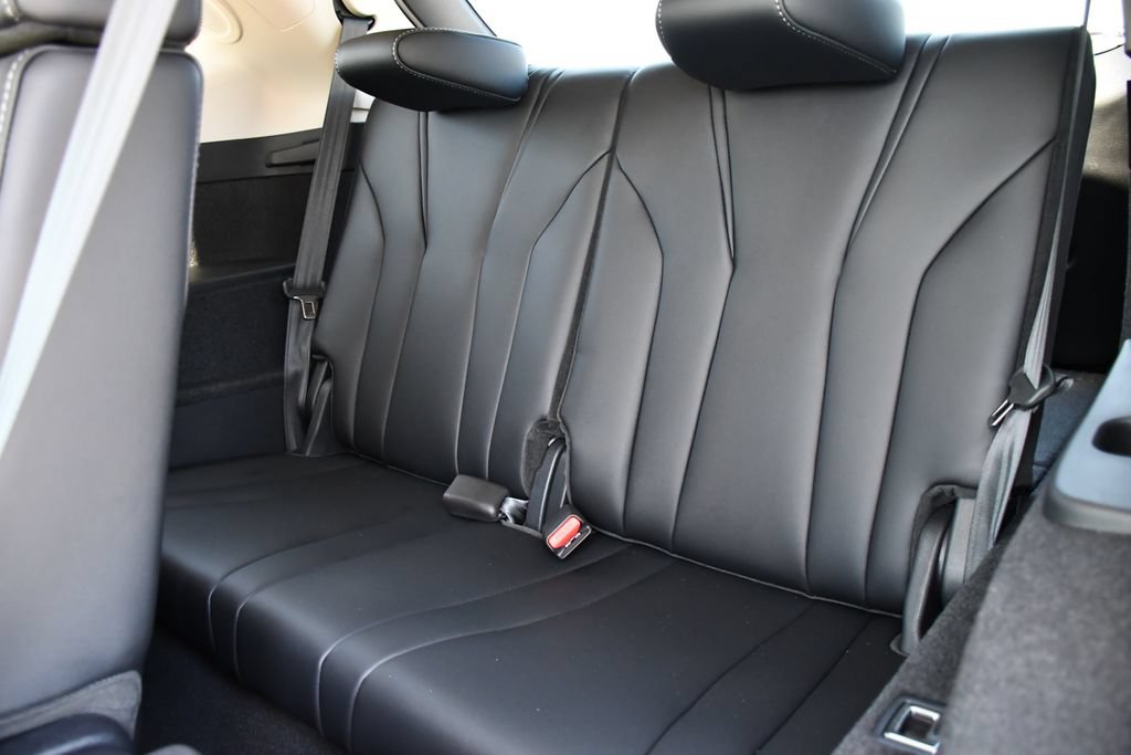 Certified 2026 Acura MDX w/ Technology Package FWD image 23