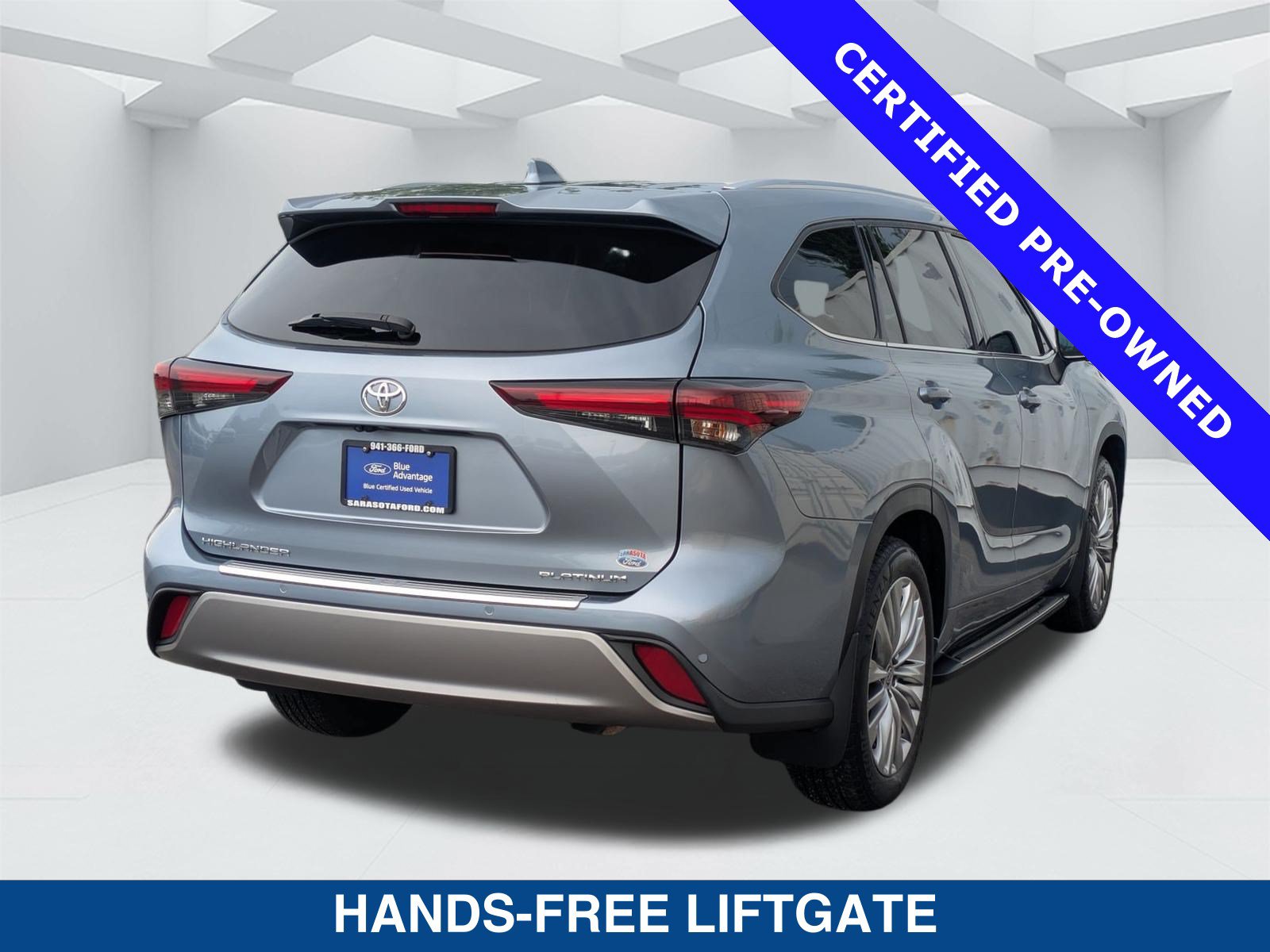 Used 2024 Toyota Highlander Platinum FWD image 5