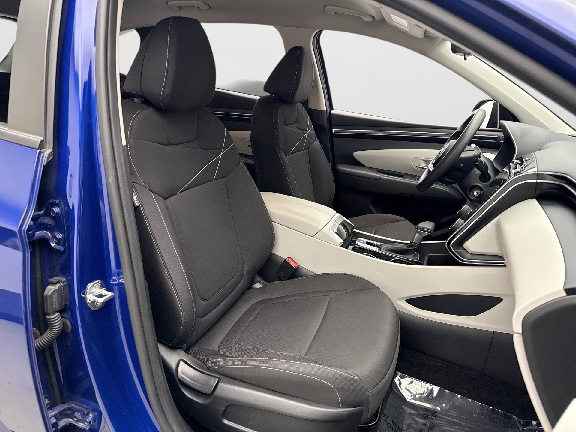 Used 2023 Hyundai Tucson SE AWD/4WD image 16