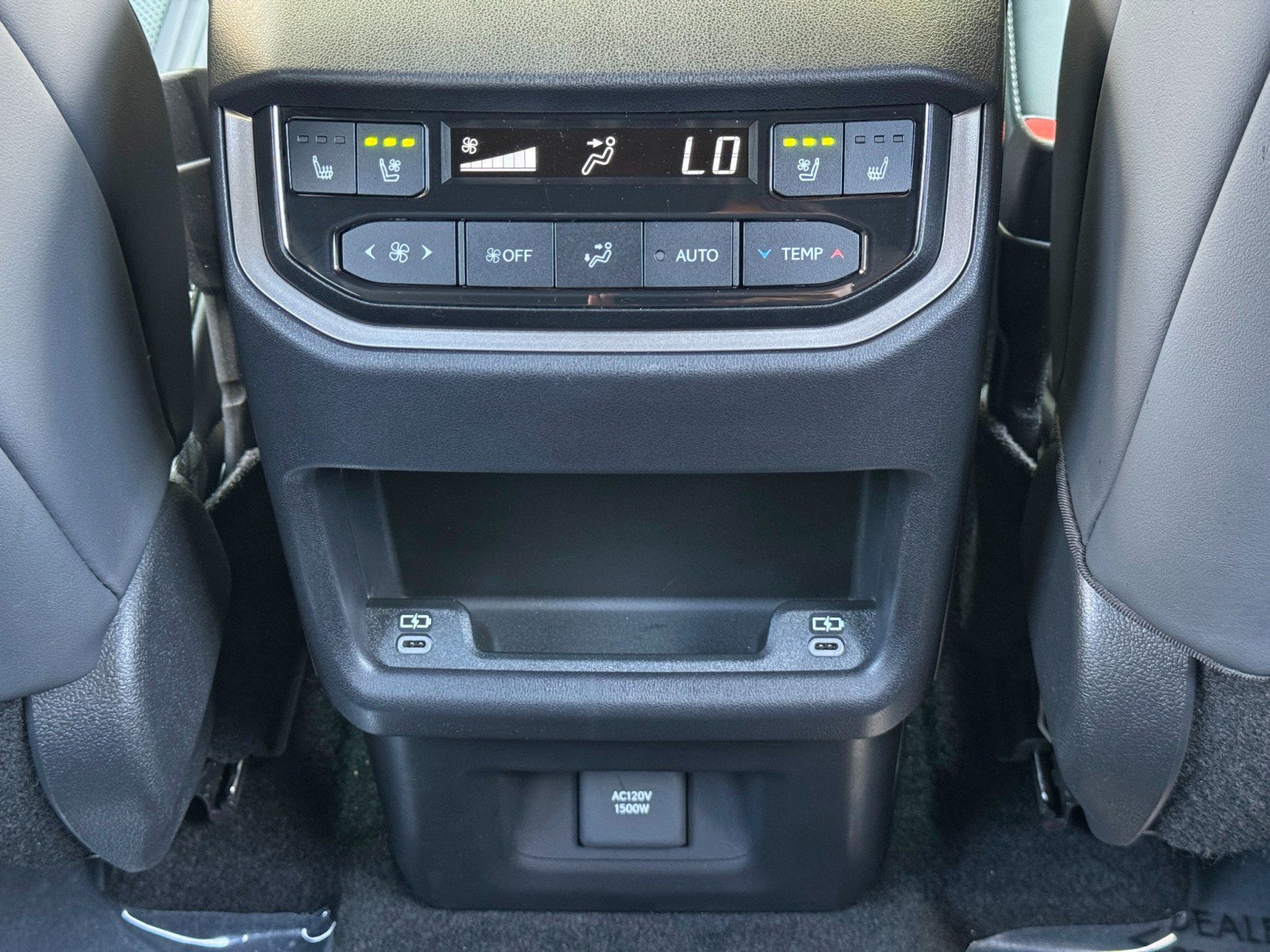 Used 2025 Lexus TX 500h AWD w/ Technology Package image 33