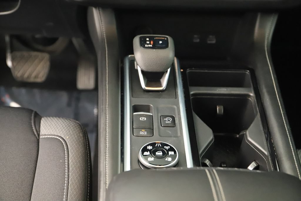 Used 2022 Nissan Pathfinder SV AWD/4WD image 21