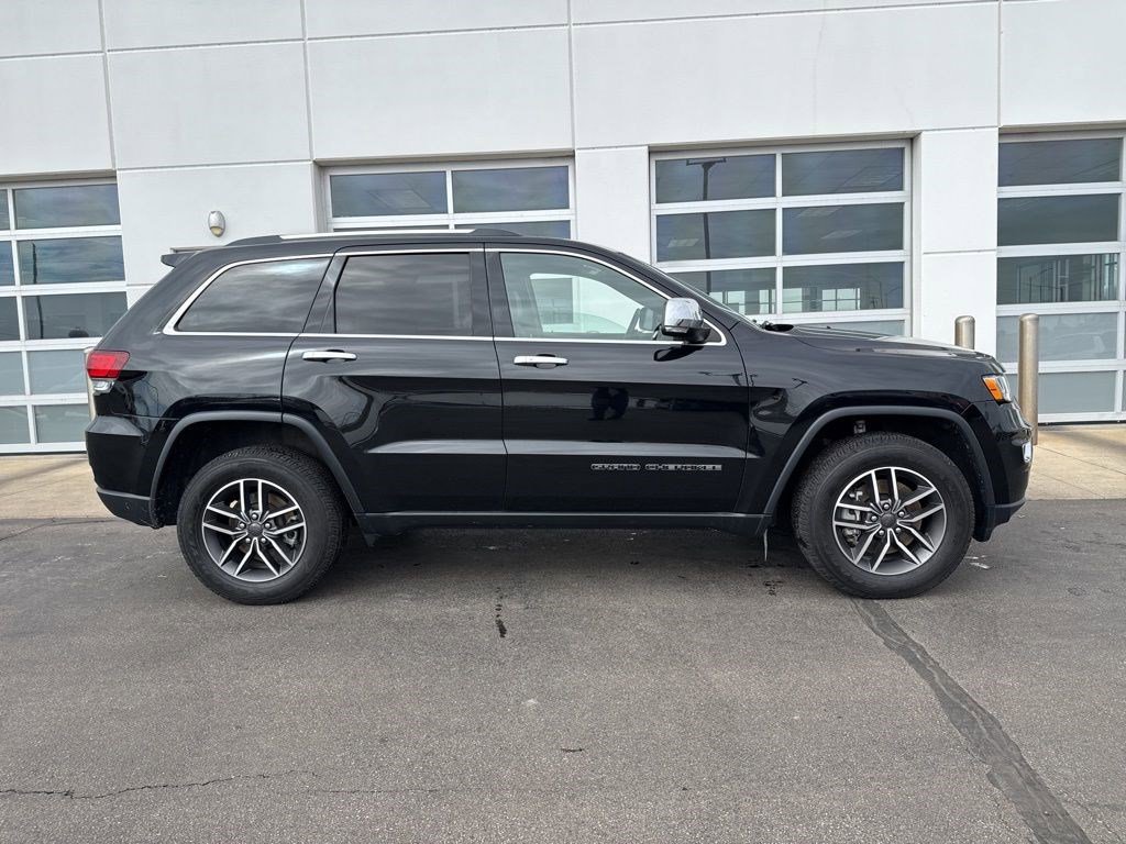 Used 2021 Jeep Grand Cherokee Limited w/ Sun & Sound Group image 3