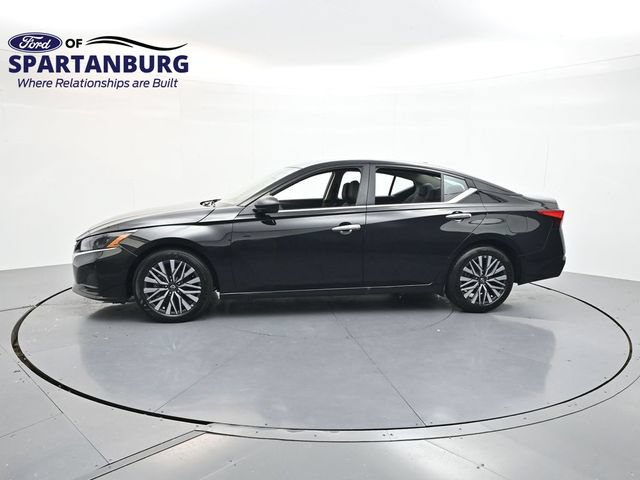 Used 2025 Nissan Altima 2.5 SV FWD image 4