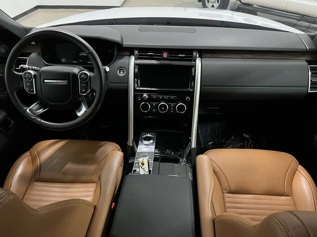 Used 2018 Land Rover Discovery HSE image 19