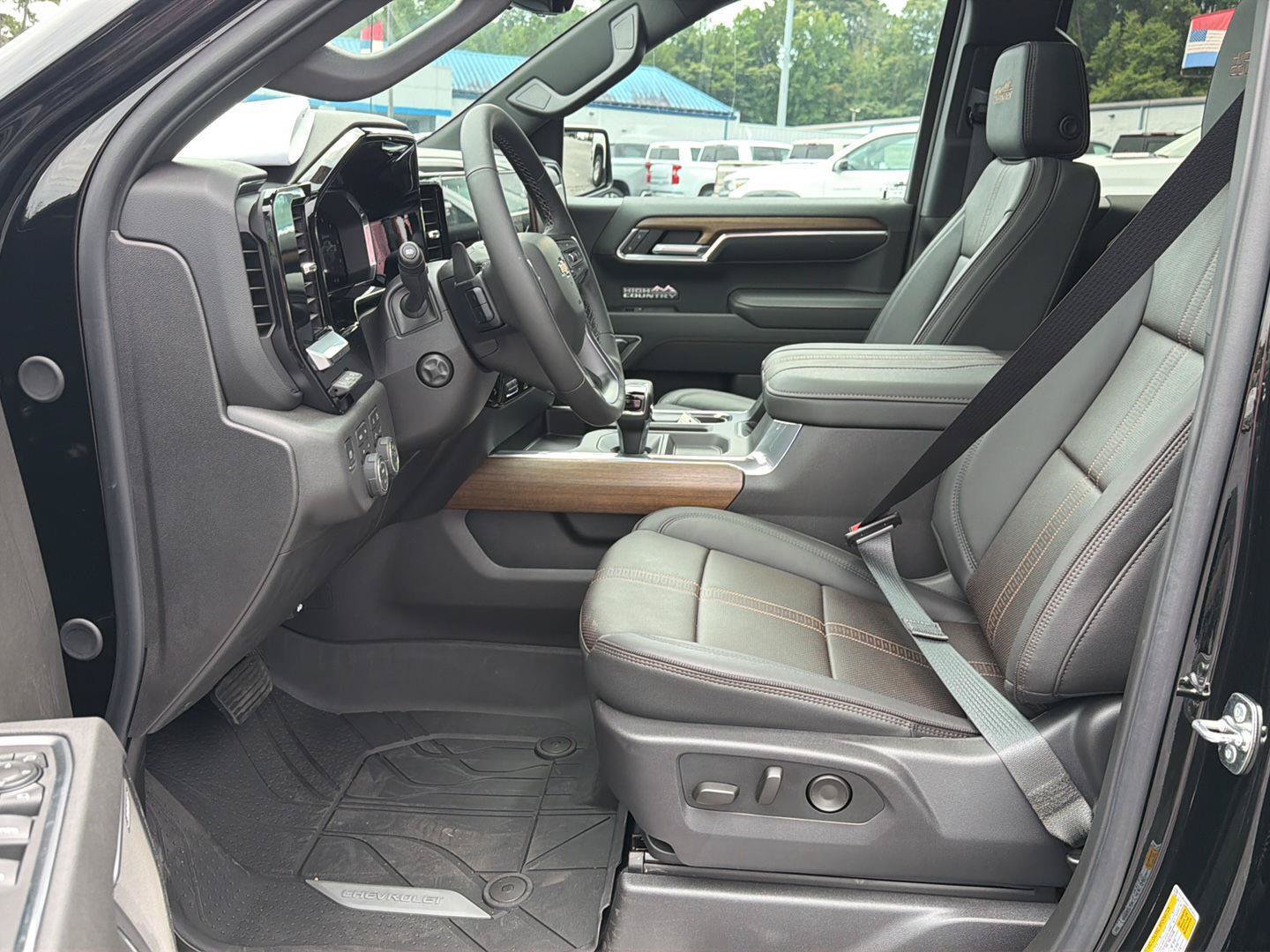 New 2026 Chevrolet Silverado 1500 High Country w/ High Country Premium Package AWD/4WD image 10