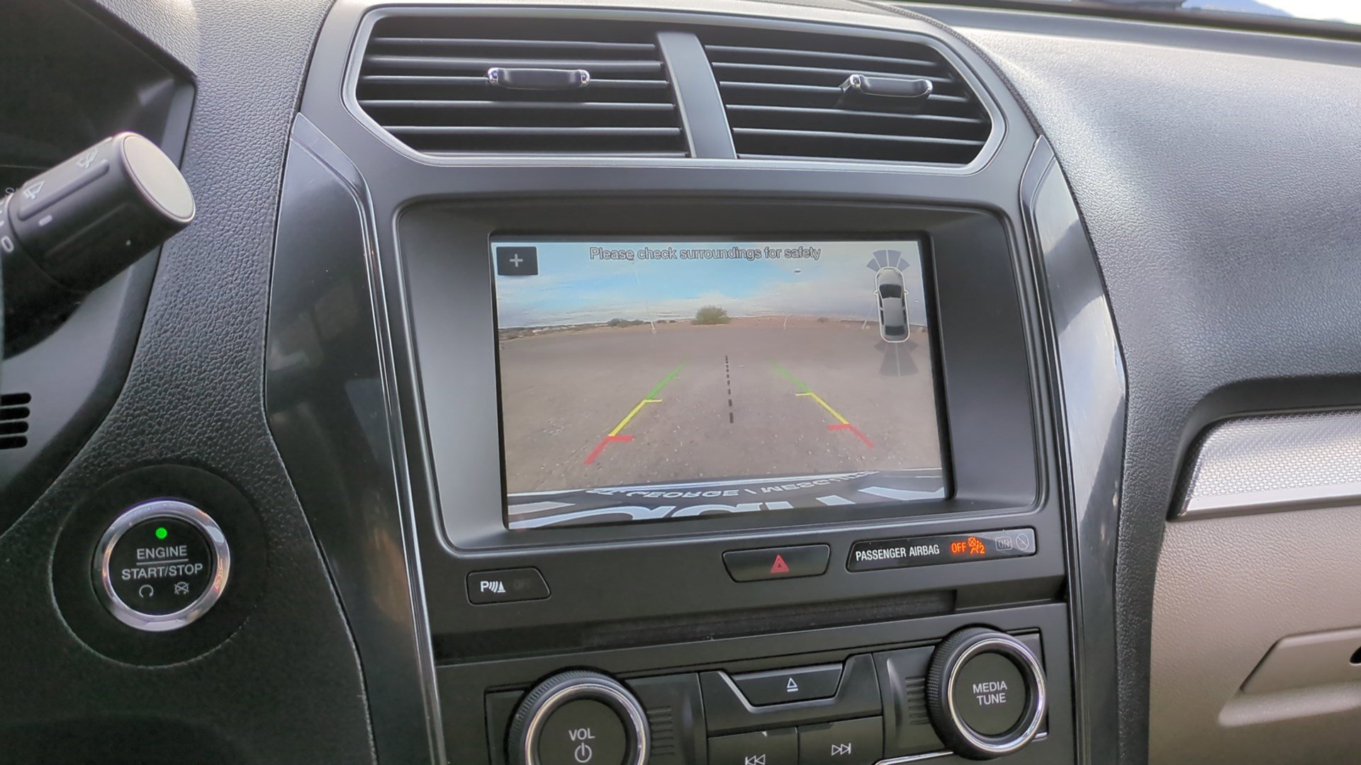 Used 2018 Ford Explorer XLT w/ Equipment Group 202A image 23