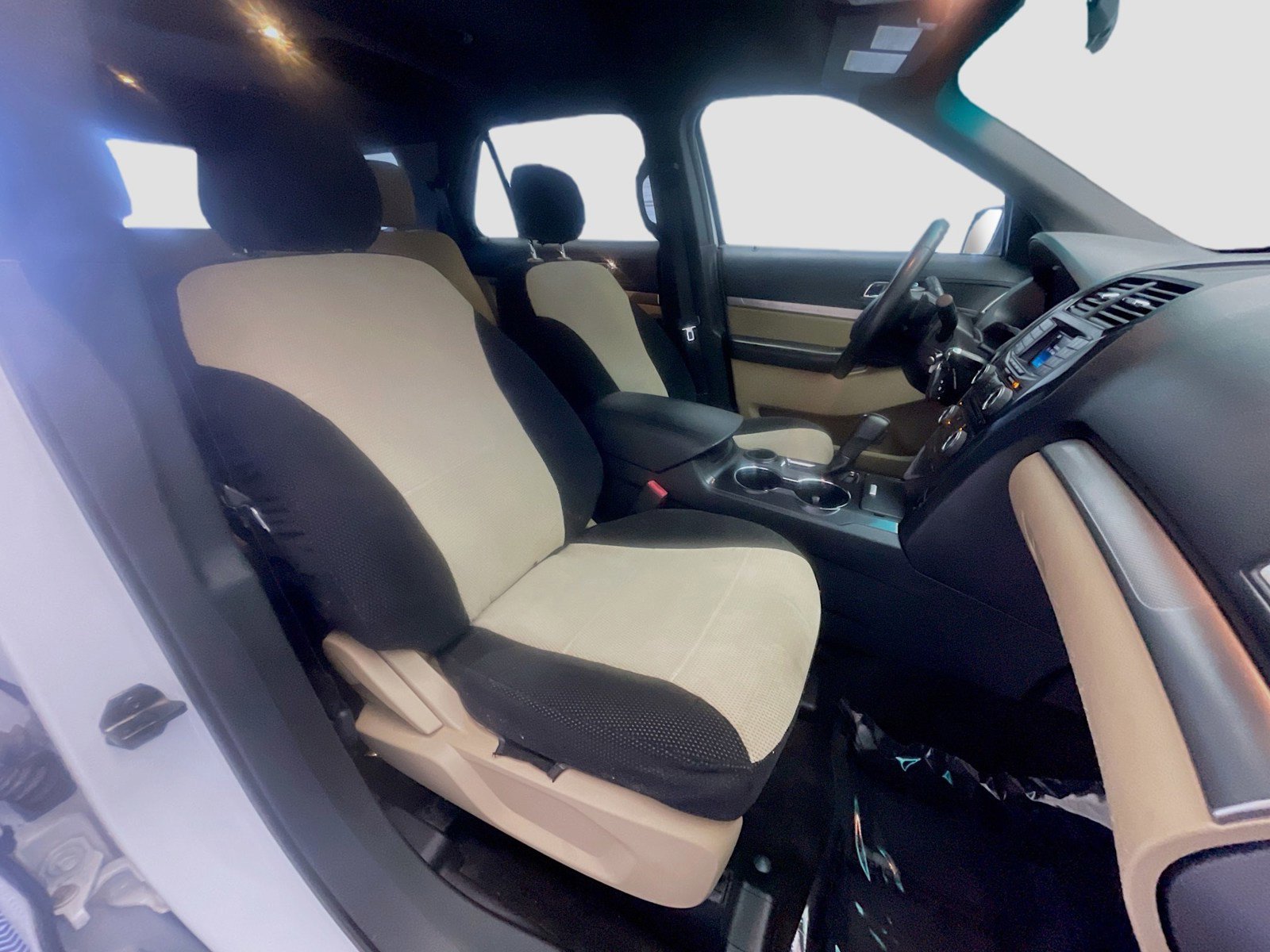 Used 2016 Ford Explorer FWD image 18