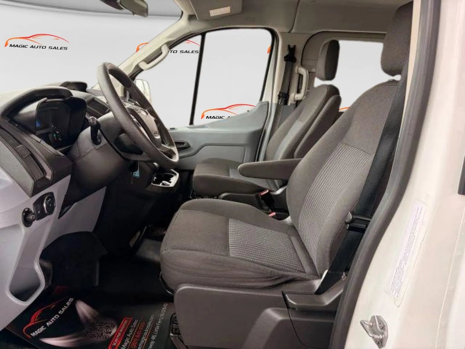 Used 2019 Ford Transit 350 XL RWD image 13