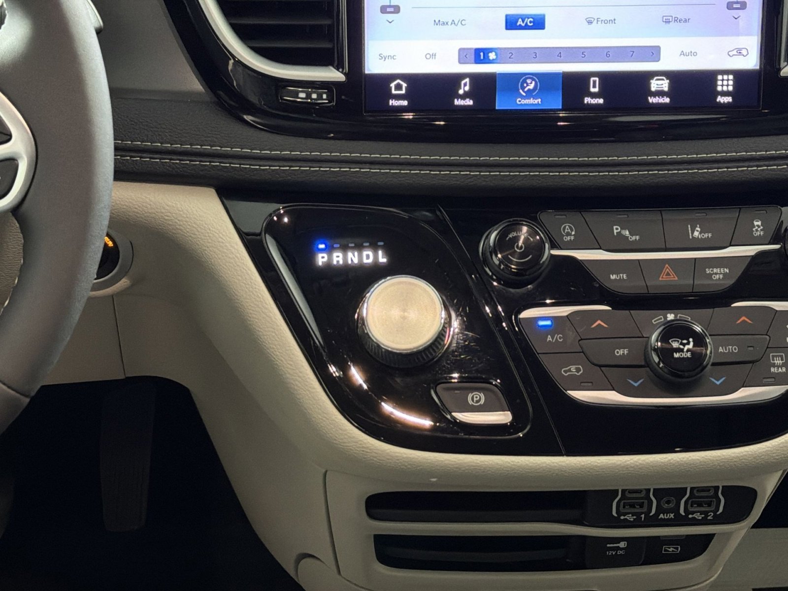 Used 2022 Chrysler Pacifica Touring-L image 21