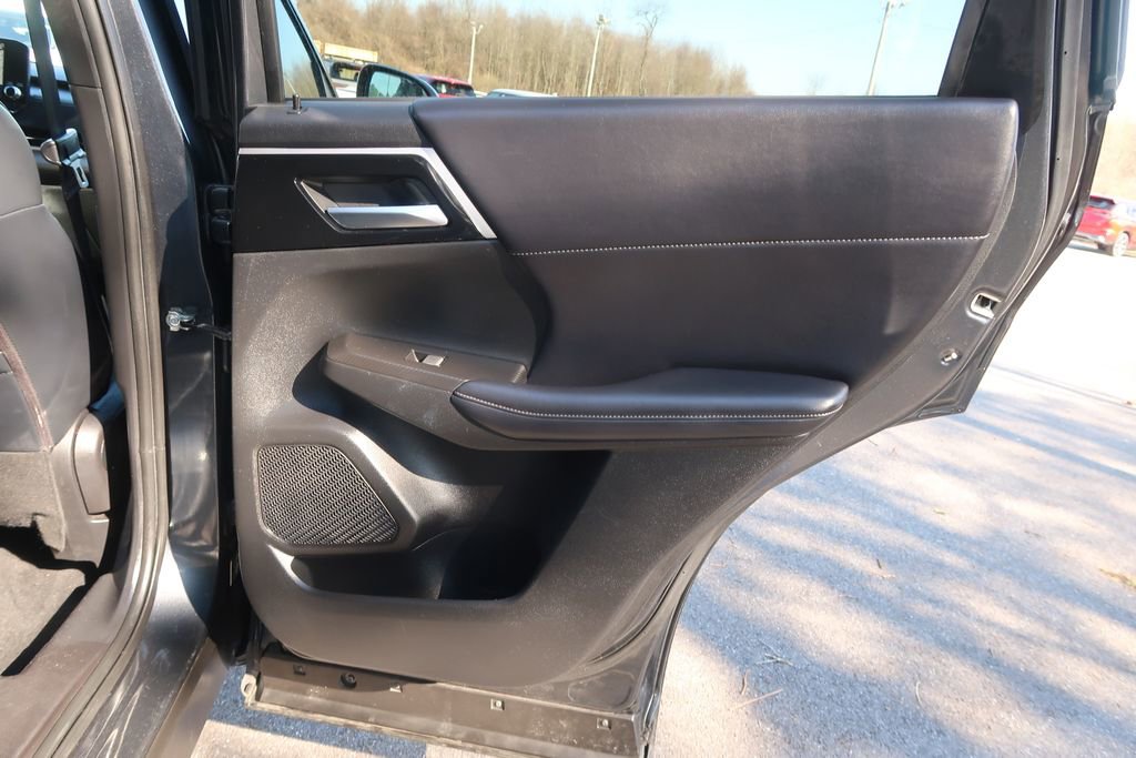 Used 2024 Mitsubishi Outlander image 19