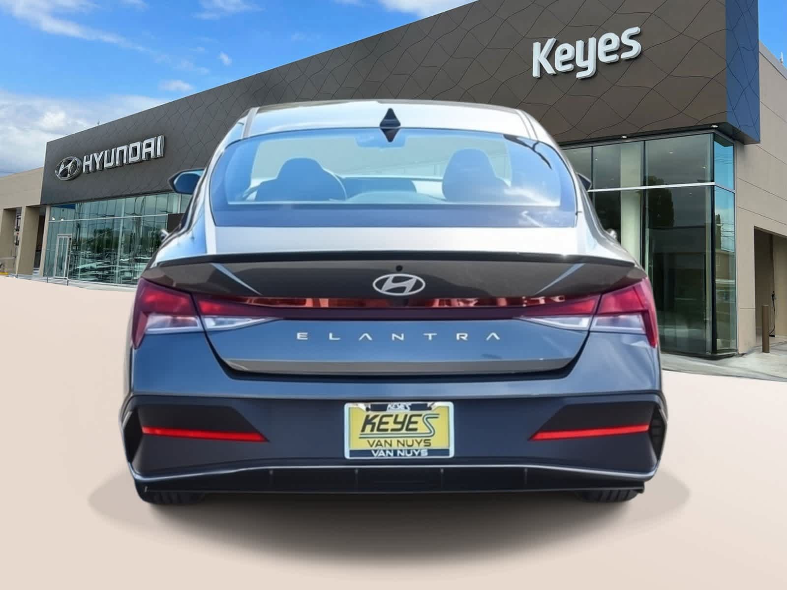 Certified 2025 Hyundai Elantra SEL FWD image 6