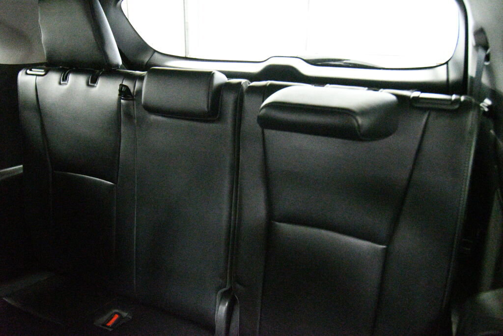 Used 2021 Toyota Highlander Limited image 25