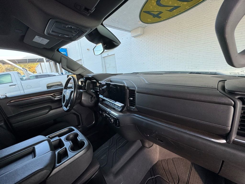 Used 2024 Chevrolet Silverado 1500 LT w/ Protection Package image 17