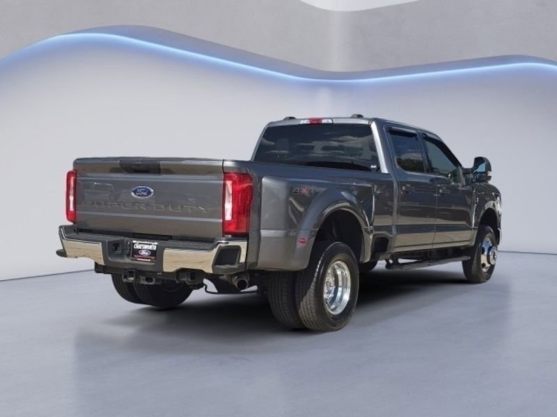 Used 2024 Ford F350 XLT image 3