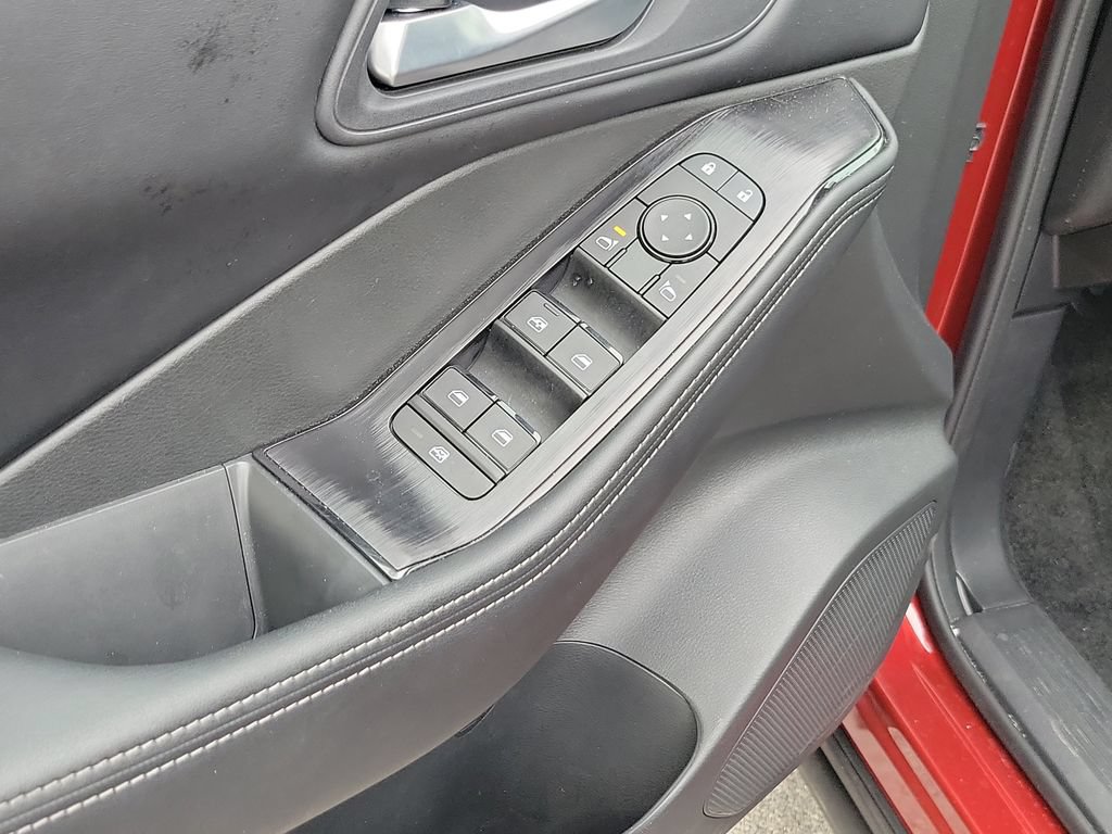 Used 2025 Nissan Rogue SV FWD image 18