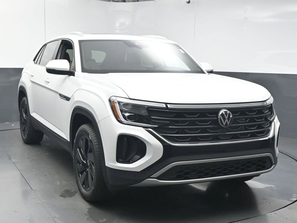 New 2026 Volkswagen Atlas Cross Sport SE image 2