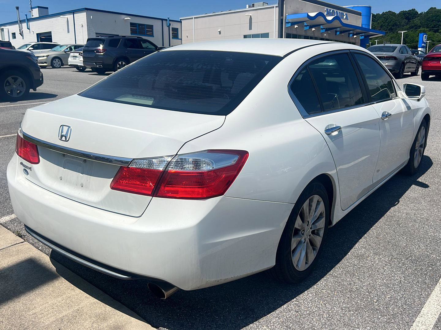 Used 2014 Honda Accord EX image 5