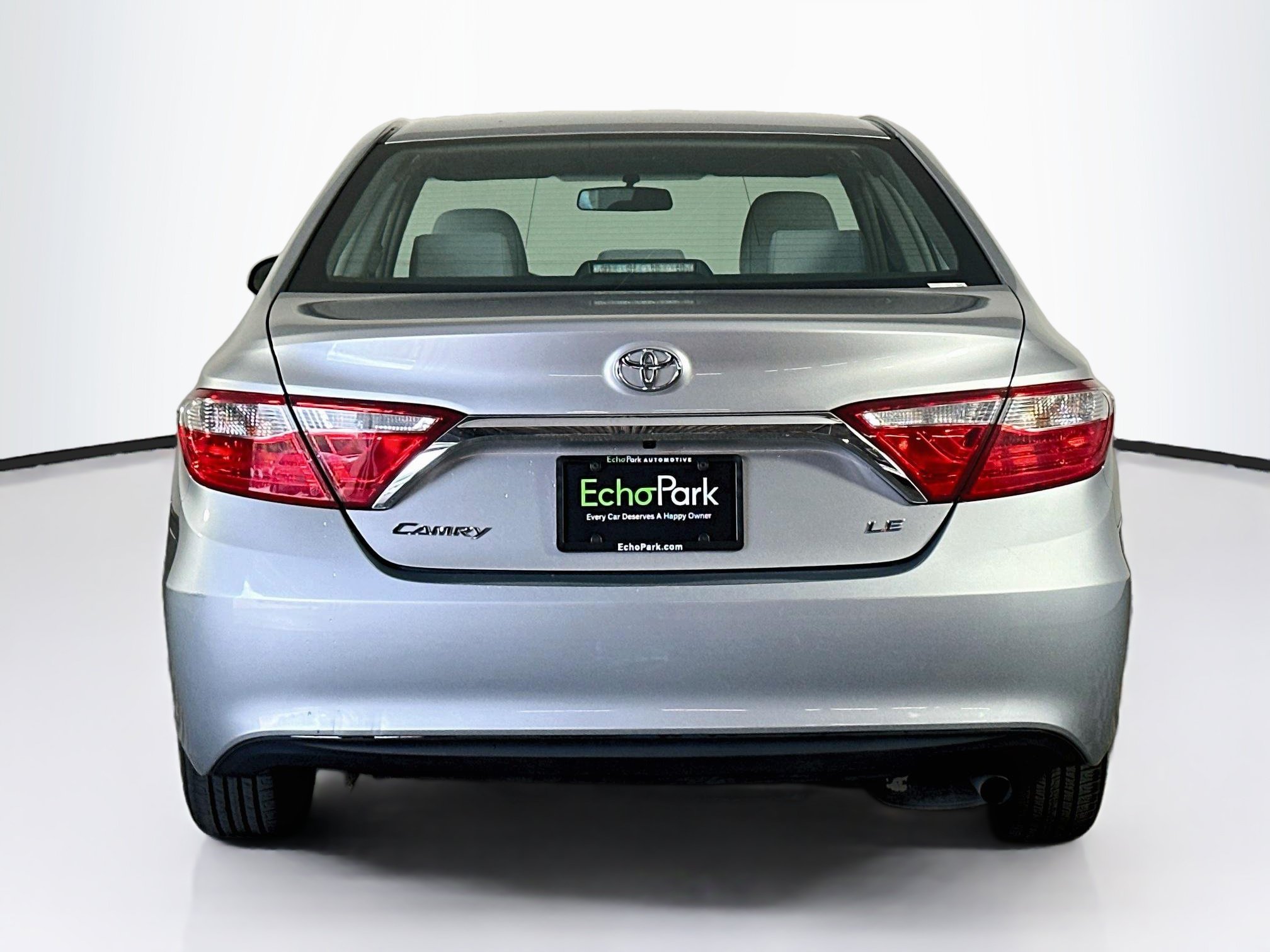 Used 2017 Toyota Camry LE FWD image 7