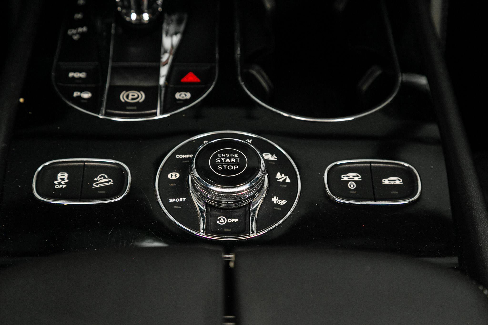 Used 2017 Bentley Bentayga W12 AWD image 41