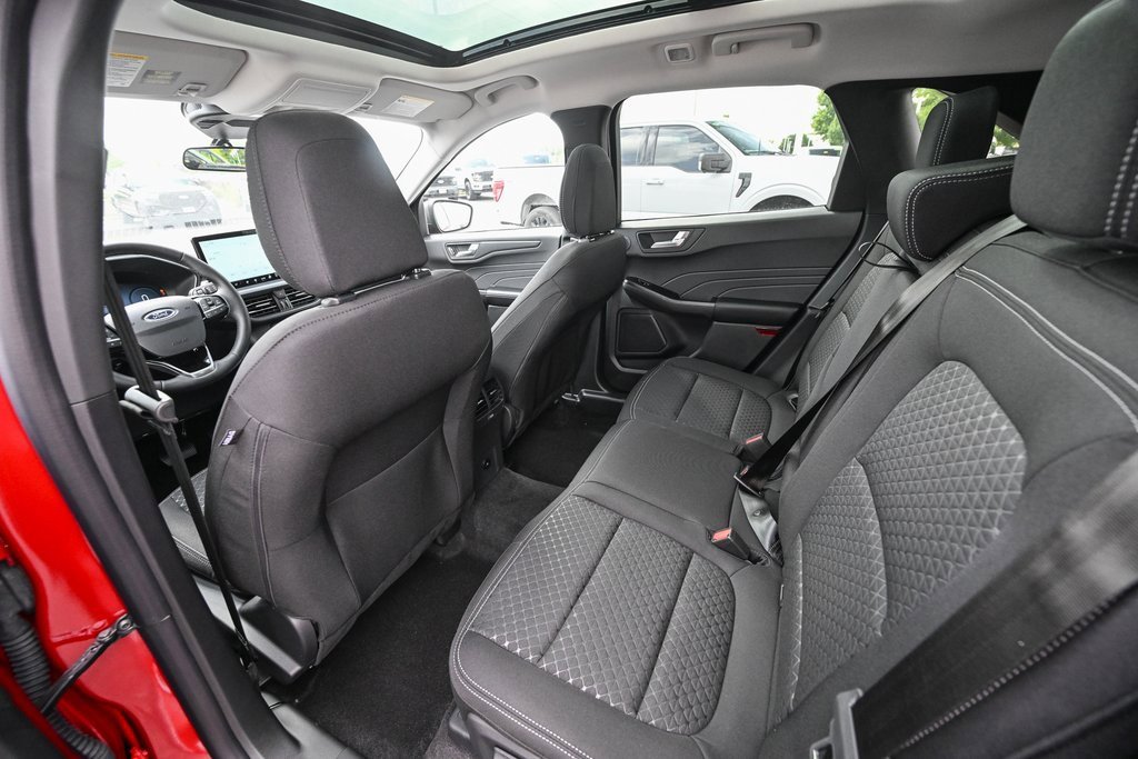 New 2025 Ford Escape Active w/ Active Premium Tech Pack image 18