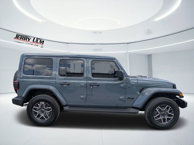 New 2026 Jeep Wrangler Unlimited Sahara AWD/4WD image 2