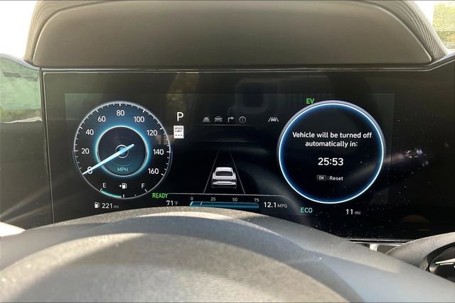 New 2025 Hyundai Elantra Limited image 19