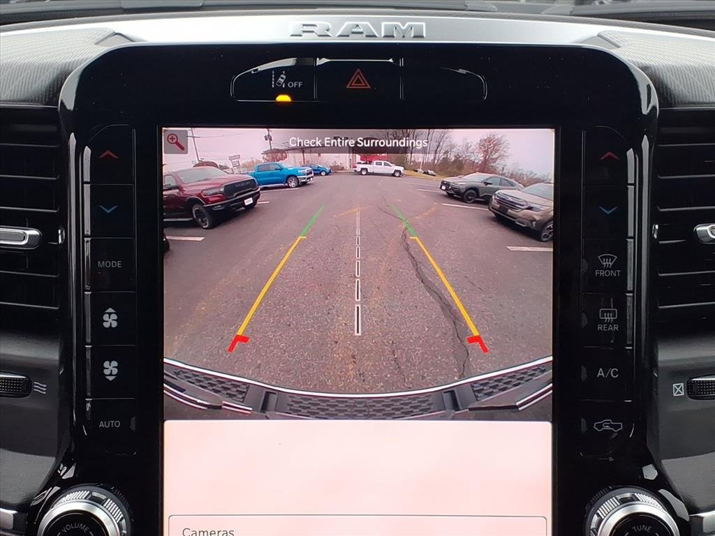 New 2026 RAM 1500 4x4 Crew Cab image 7