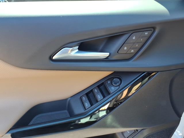 Used 2026 Chevrolet Equinox ACTIV w/ Convenience Package III image 13