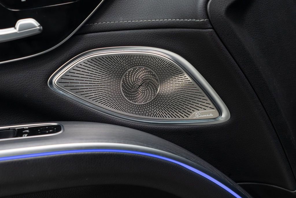 Used 2023 Mercedes-Benz EQS 580 4MATIC SUV w/ Exclusive Trim Package image 17