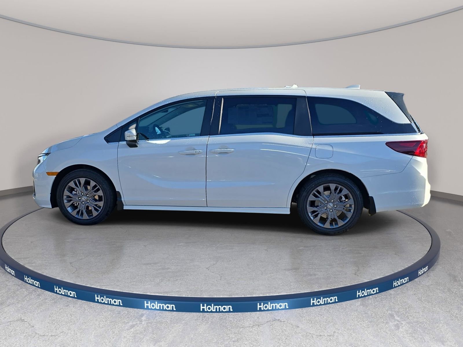 New 2026 Honda Odyssey Touring image 8