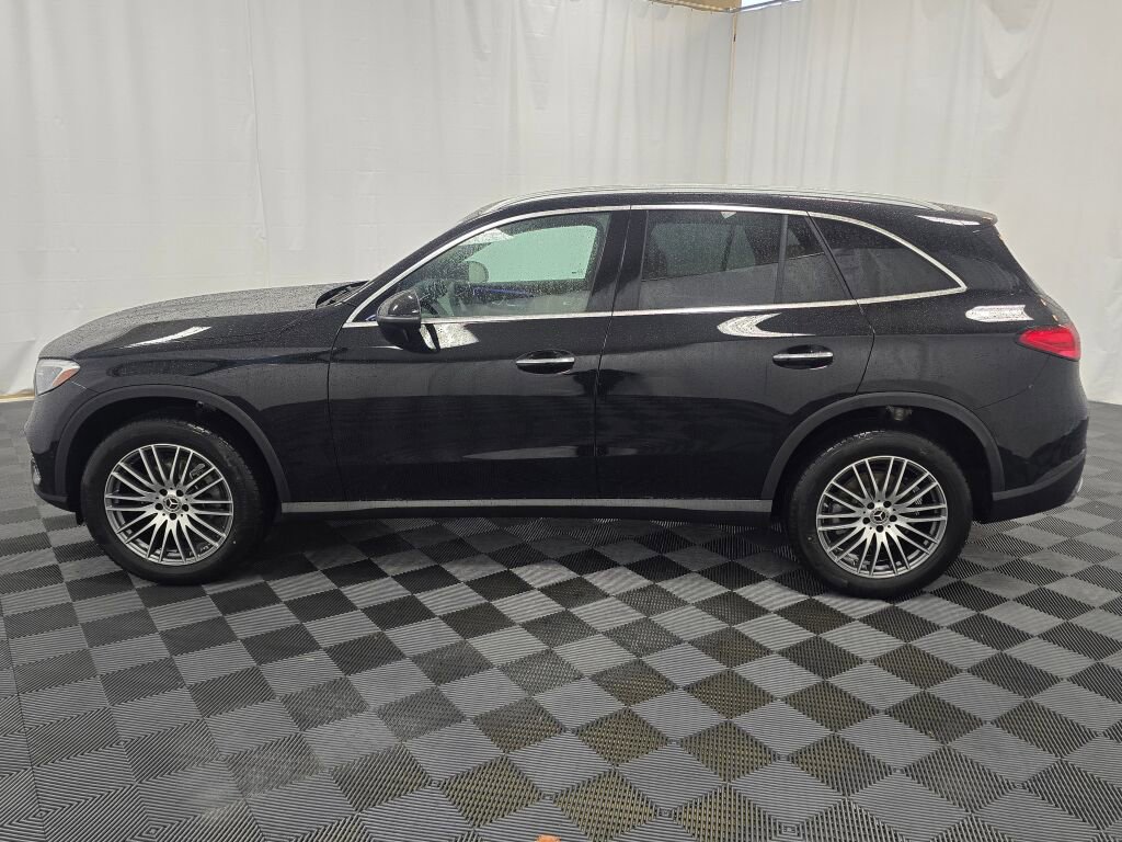 New 2026 Mercedes-Benz GLC 300 4MATIC image 3