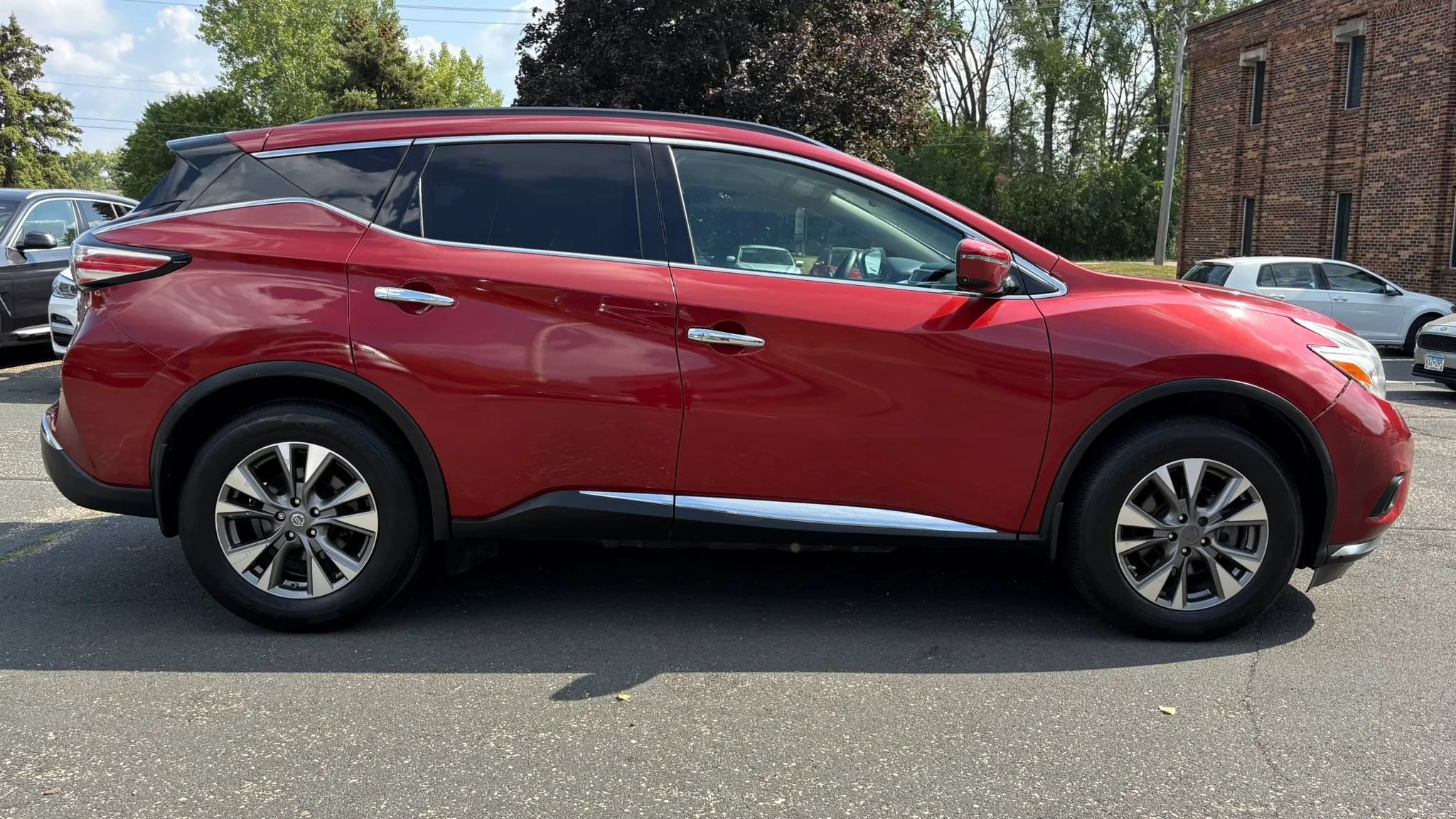 Used 2017 Nissan Murano SV AWD/4WD image 12